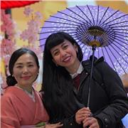 Una chica muy simpática en el sector de arte 🎭